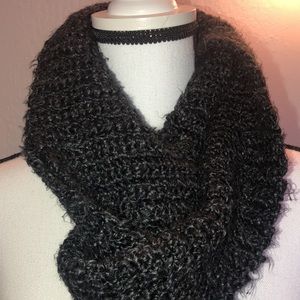 HANDMADE SCARF